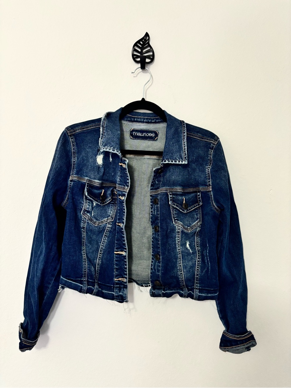 Maurices Cropped Denim Jacket Distressed Raw Hem Dark Wash Sz M